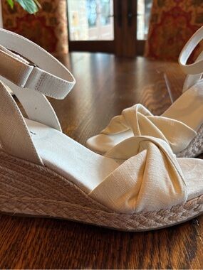 Toms Marisela Cream Knotted Espadrille 4” Wedge Sandals